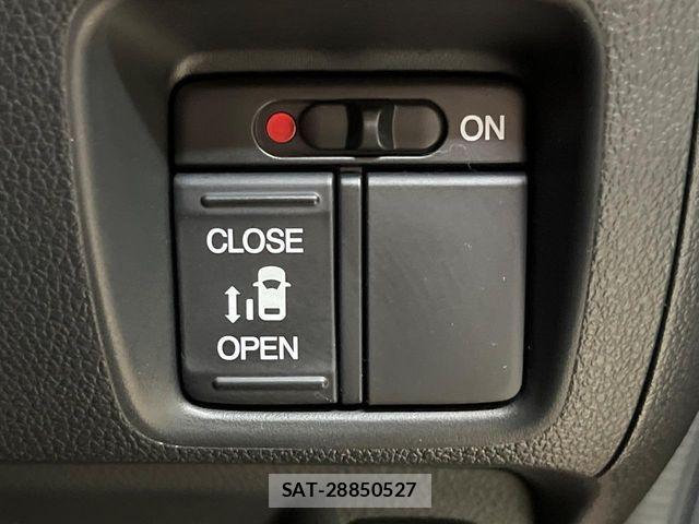 Honda N BOX CUSTOM 2016-02 8131576-4