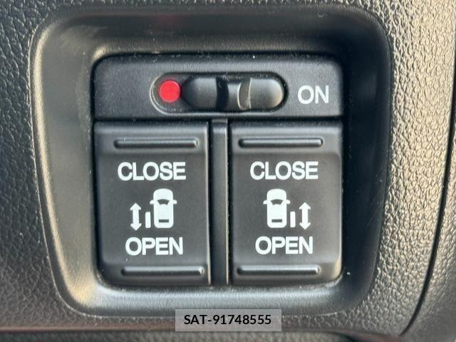Honda N BOX CUSTOM 2015-07 8131574-24