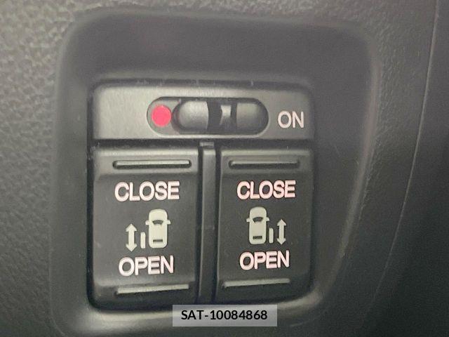 Honda N BOX CUSTOM 2016-02 8146307-4