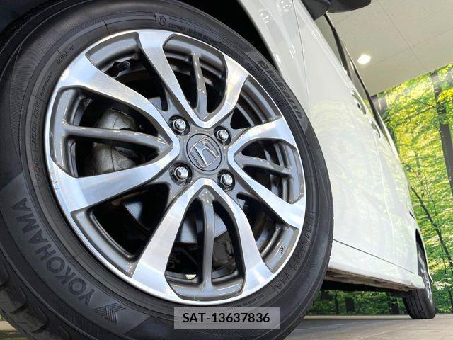 Honda N BOX CUSTOM 2022-04 8146298-12