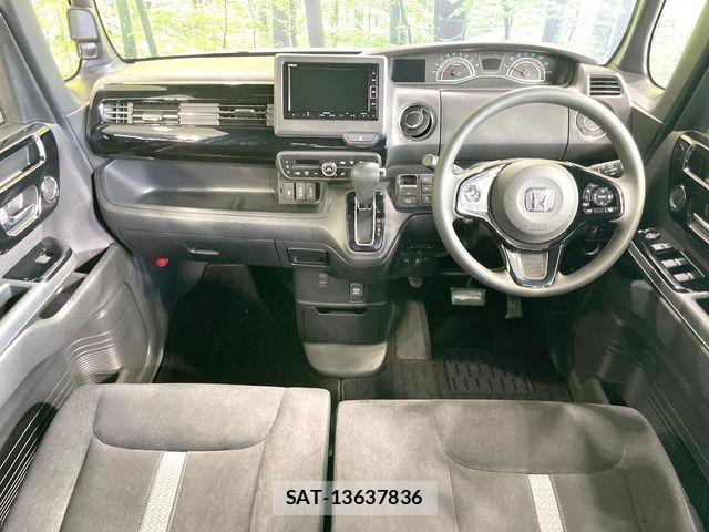 Honda N BOX CUSTOM 2022-04 8146298-1