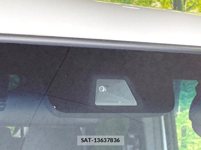 Honda N BOX CUSTOM 2022-04 8146298-2