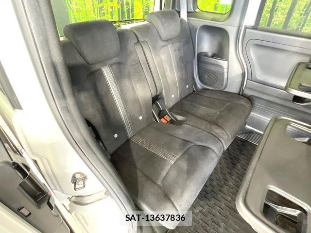 Honda N BOX CUSTOM 2022-04 8146298-8