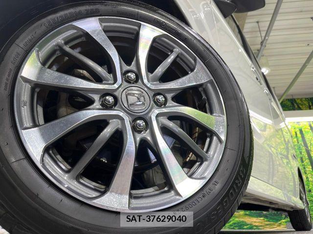 Honda N BOX CUSTOM 2022-04 8146293-12