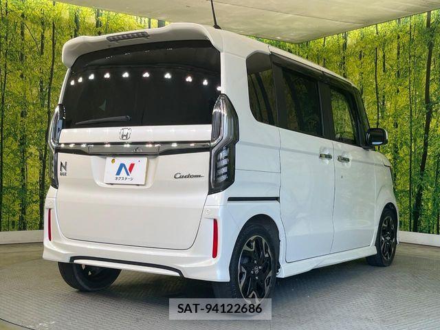 Honda N BOX CUSTOM 2018-03 8158896-16