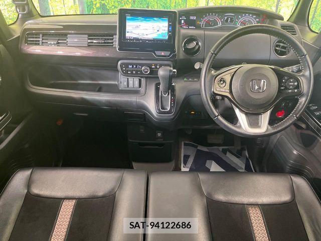 Honda N BOX CUSTOM 2018-03 8158896-1
