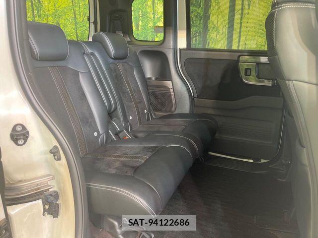 Honda N BOX CUSTOM 2018-03 8158896-8