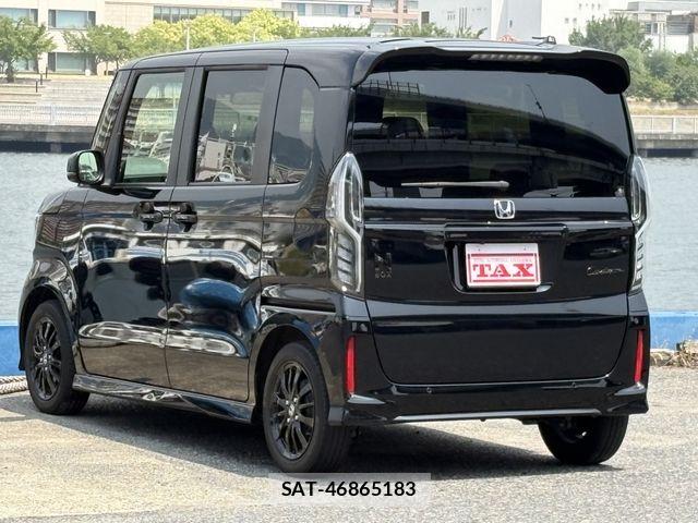 Honda N BOX CUSTOM 2021-12 8158894-2