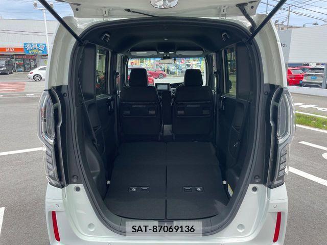 Honda N BOX CUSTOM 2022-03 8158889-11