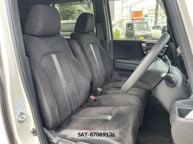 Honda N BOX CUSTOM 2022-03 8158889-8
