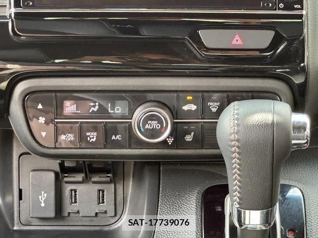 Honda N BOX CUSTOM 2021-04 8158893-16