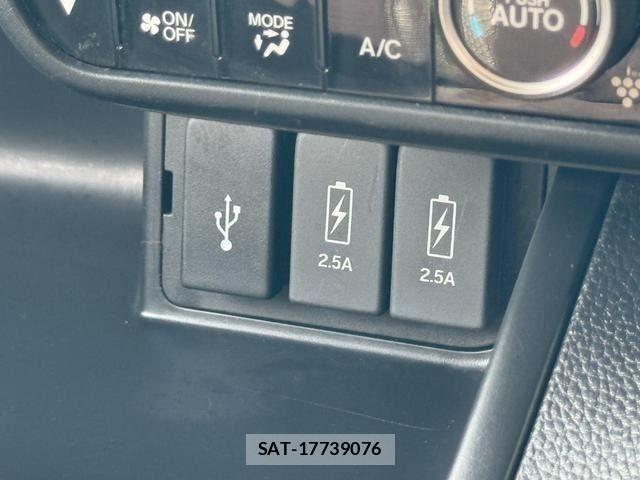 Honda N BOX CUSTOM 2021-04 8158893-24