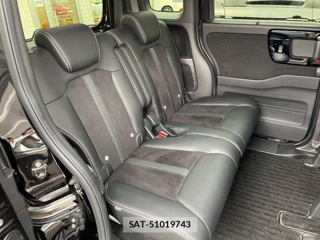 Honda N BOX CUSTOM 2022-01 8158890-9