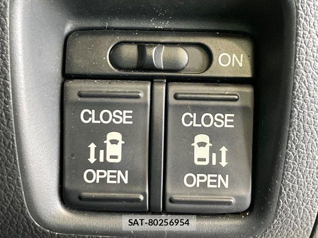 Honda N BOX CUSTOM 2016-01 8209112-4