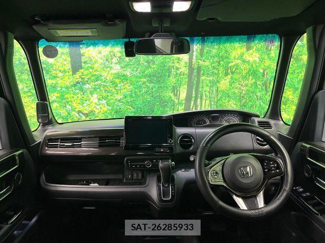 Honda N BOX CUSTOM 2018-03 8209095-1