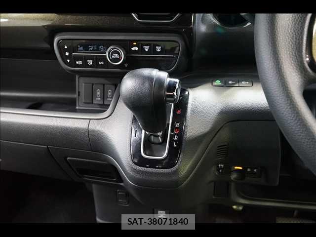 Honda N BOX CUSTOM 2017-10 8209091-11