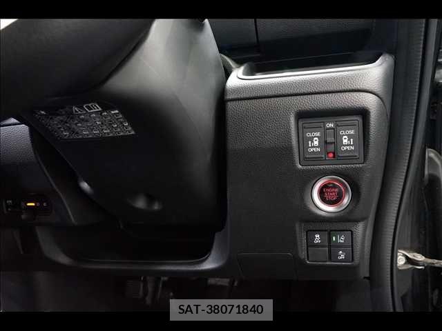 Honda N BOX CUSTOM 2017-10 8209091-13