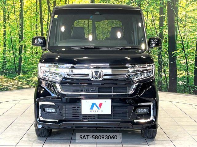 Honda N BOX CUSTOM 2023-08 8209035-13