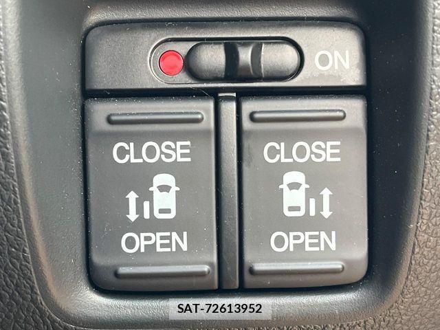 Honda N BOX CUSTOM 2015-08 8209110-2