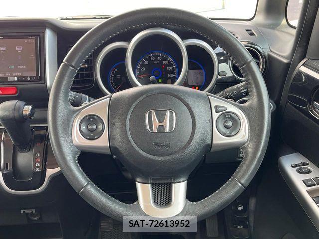 Honda N BOX CUSTOM 2015-08 8209110-7