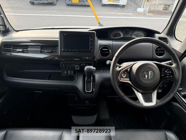Honda N BOX CUSTOM 2020-06 8209082-13