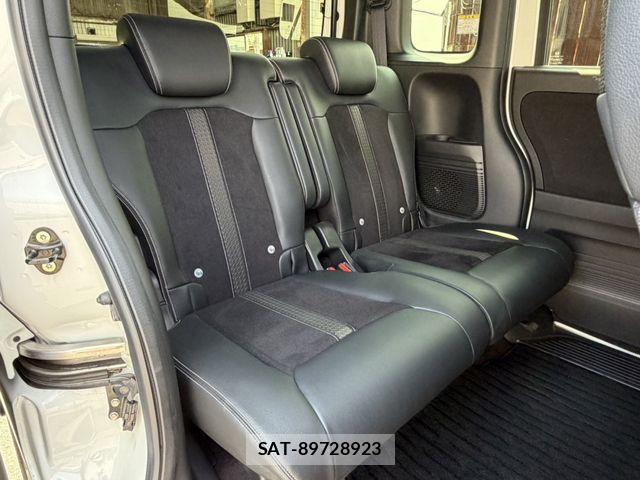Honda N BOX CUSTOM 2020-06 8209082-19