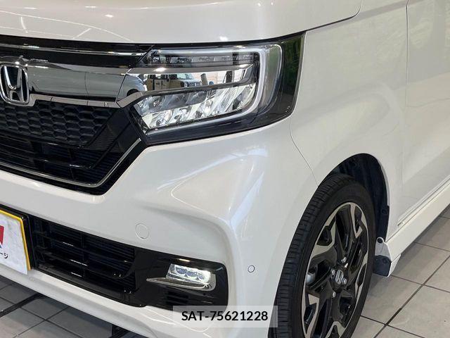 Honda N BOX CUSTOM 2017-11 8209069-11