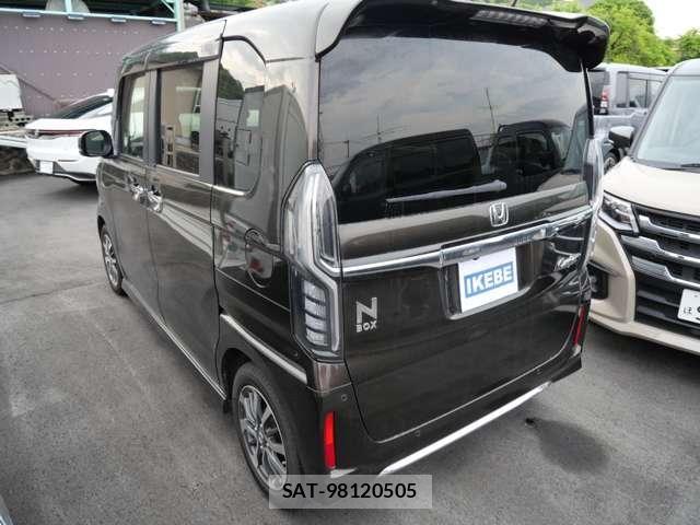 Honda N BOX CUSTOM 2021-08 8209080-4