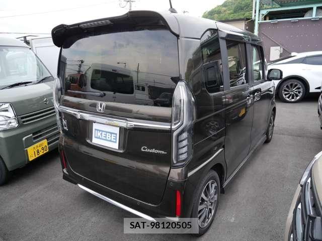 Honda N BOX CUSTOM 2021-08 8209080-6