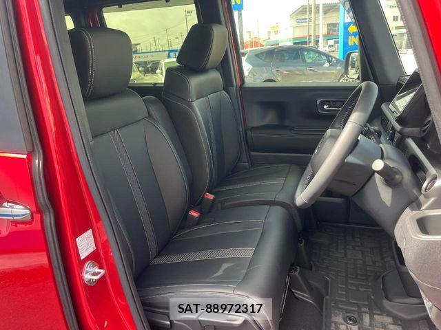 Honda N BOX CUSTOM 2024-10 8209024-8