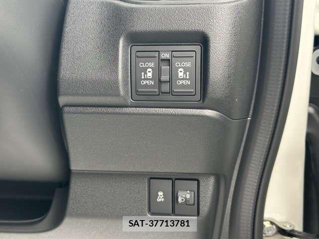 Honda N BOX CUSTOM 2026-05 8209010-16