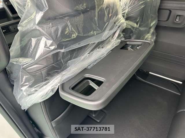 Honda N BOX CUSTOM 2026-05 8209010-7