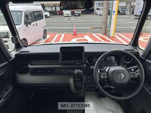 Honda N BOX CUSTOM 2026-05 8209010-8