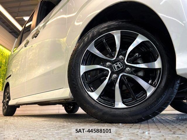 Honda N BOX CUSTOM 2021-08 8209070-12