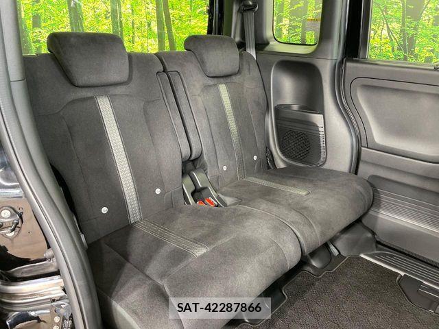 Honda N BOX CUSTOM 2021-05 8209052-8