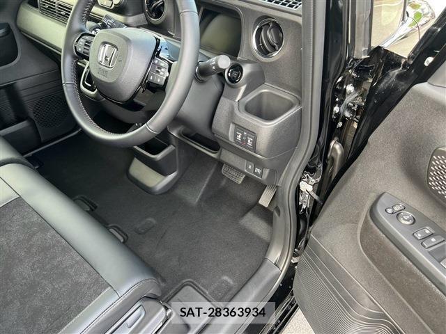 Honda N BOX CUSTOM 2026-04 8209015-10