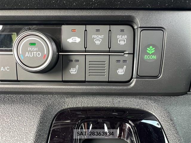 Honda N BOX CUSTOM 2026-04 8209015-13