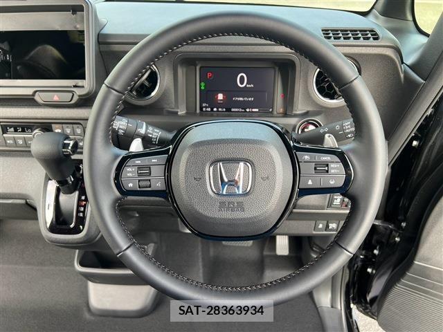 Honda N BOX CUSTOM 2026-04 8209015-17