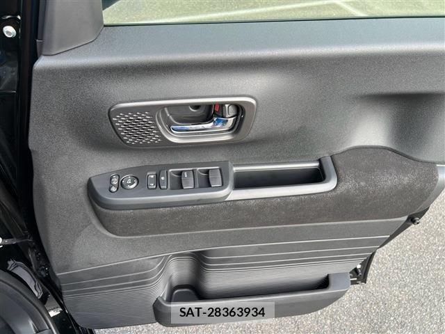 Honda N BOX CUSTOM 2026-04 8209015-25