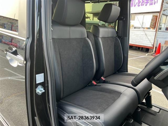 Honda N BOX CUSTOM 2026-04 8209015-27