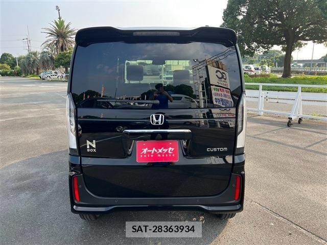 Honda N BOX CUSTOM 2026-04 8209015-6