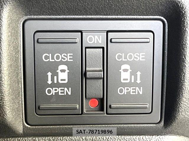 Honda N BOX CUSTOM 2024-05 8209026-4