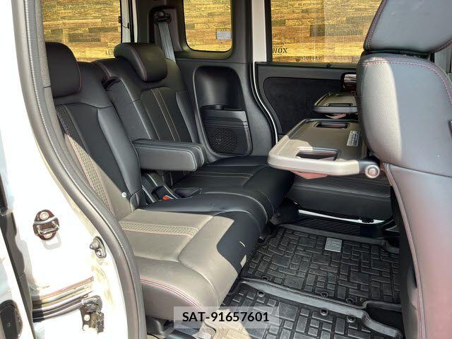 Honda N BOX CUSTOM 2023-06 8209011-9