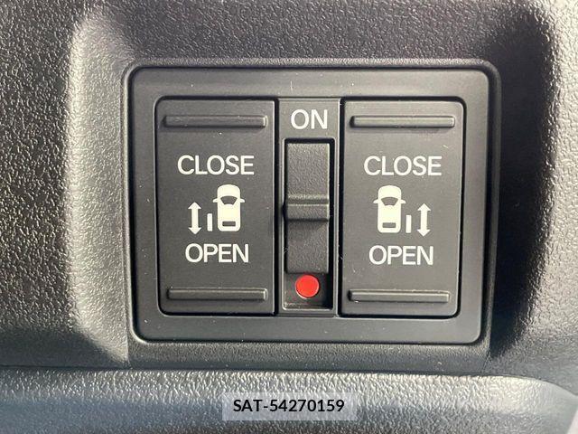 Honda N BOX CUSTOM 2024-03 8209023-6
