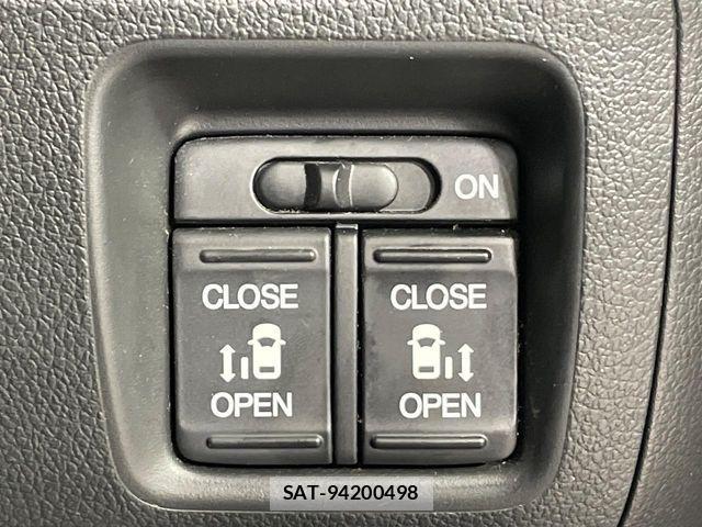 Honda N BOX CUSTOM 2016-01 8209094-2