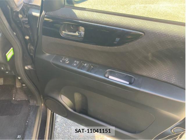 Honda N BOX CUSTOM 2015-01 8209121-8