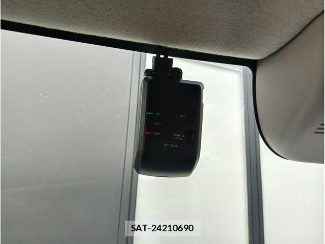 Honda N BOX CUSTOM 2024-07 8209053-18