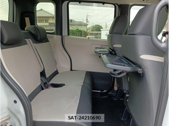 Honda N BOX CUSTOM 2024-07 8209053-24