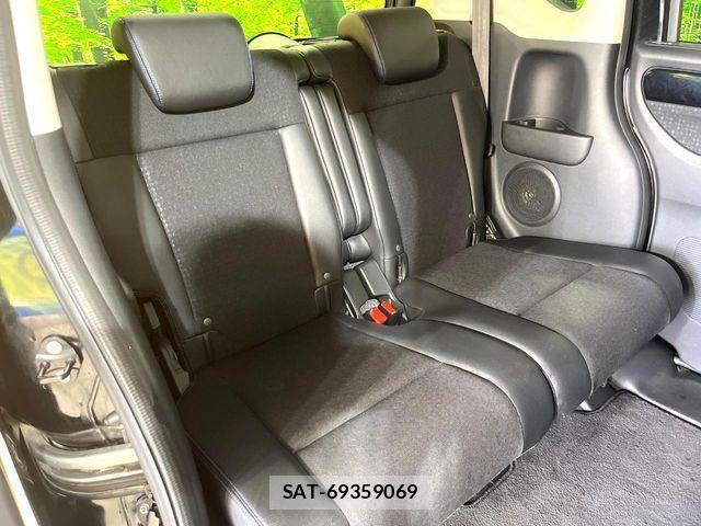 Honda N BOX CUSTOM 2017-03 8209089-9