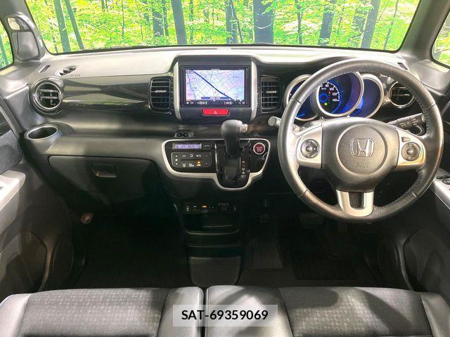 Honda N BOX CUSTOM 2017-03 8209089-1